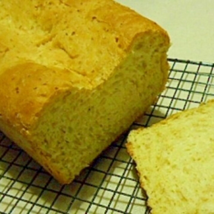 雑穀食パン　（Multigrain Bread）
